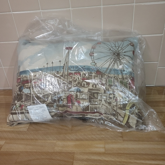Pottery Barn Accents Outdoor Pillow Coney Island Beach & Board Walk NOS - Picture 4 of 12